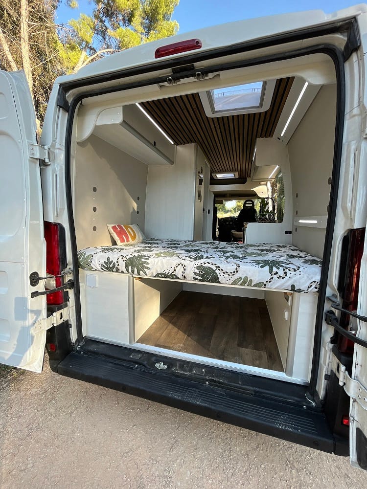 Alquicamper KZC Cama tras