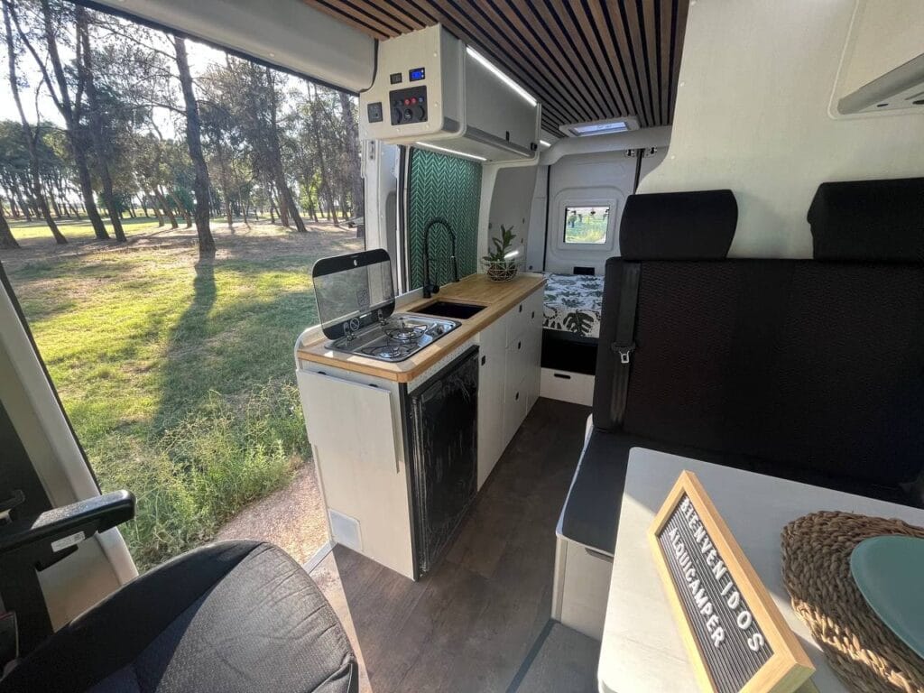 comedor camperizacion jumper l3h2