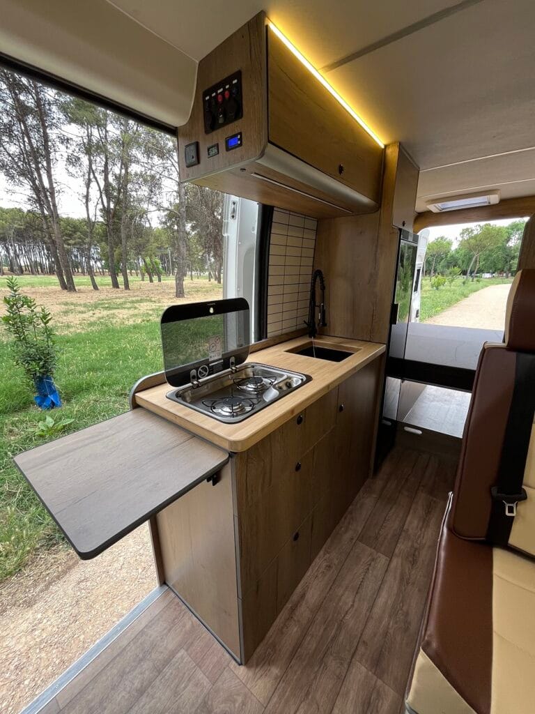 cocina camperizacion l4h2