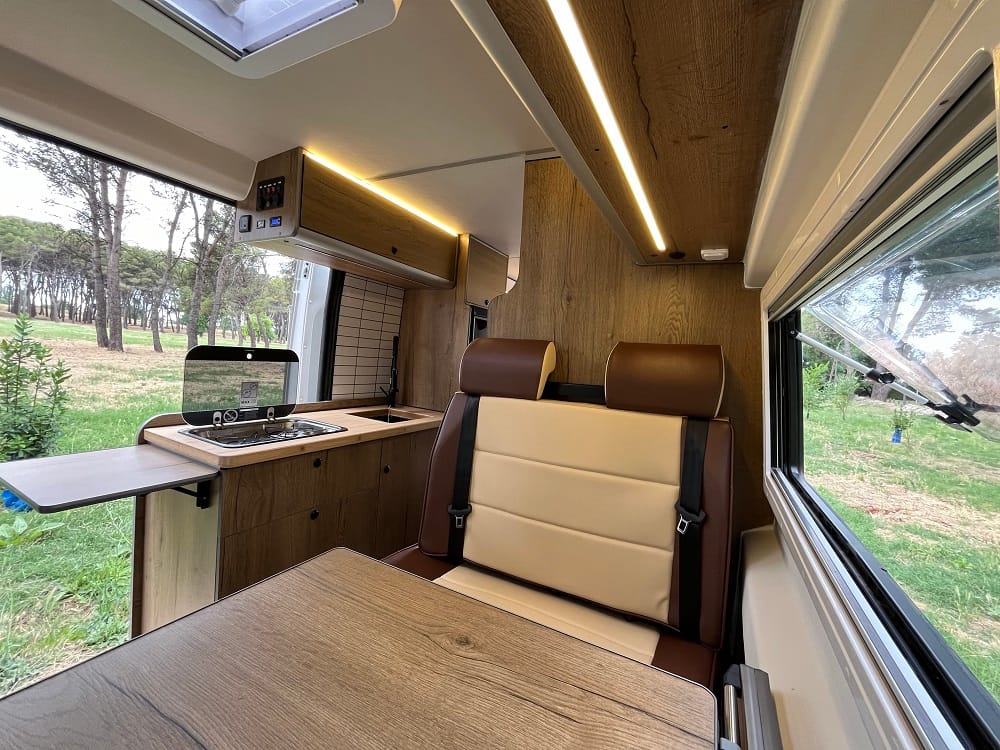 salon camper l4h2