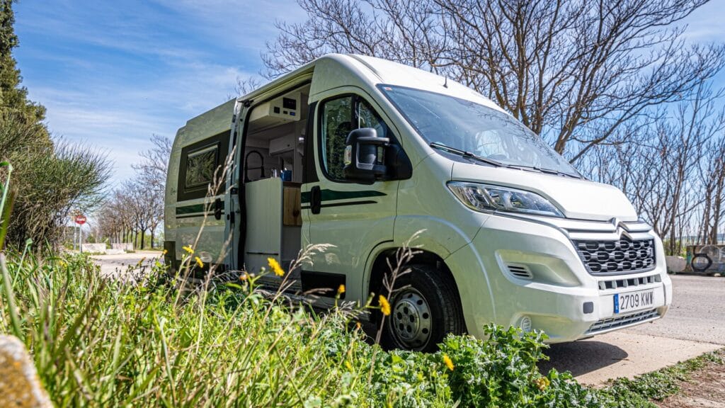 frontal camperizacion l3h2