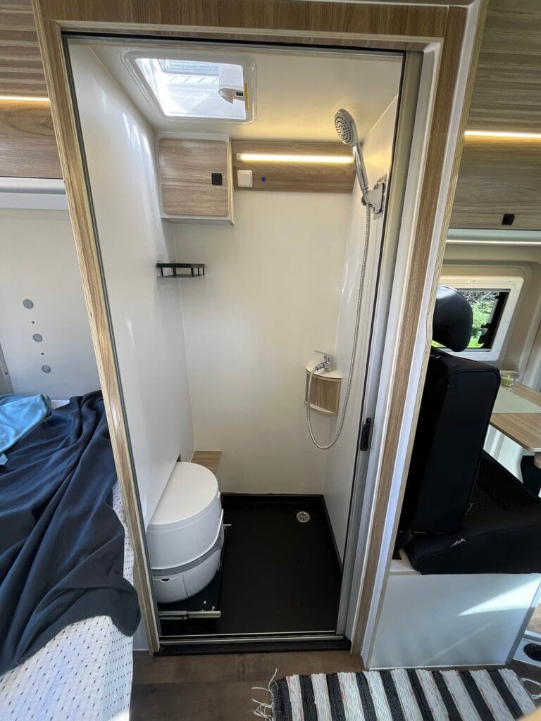 Baño camperizacion jumper l2h2